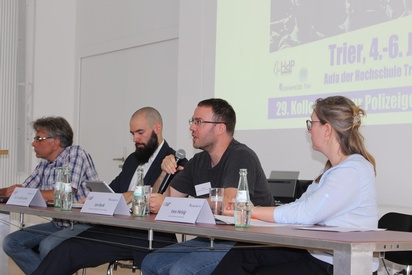 Sektion 3: Institutioneller und kultureller Wandel in der Polizei. v.l.n.r.: Klaus Weinhauer (Universit&auml;t Bielefeld), Kai Seidensticker (LKA Nordrhein-Westfalen), Jan Beek (Johannes Gutenberg-Universit&auml;t Mainz), Ines Heisig (Universit&auml;t des Saarlandes) &copy; Thomas Grotum / Lena Haase, Universit&auml;t Trier